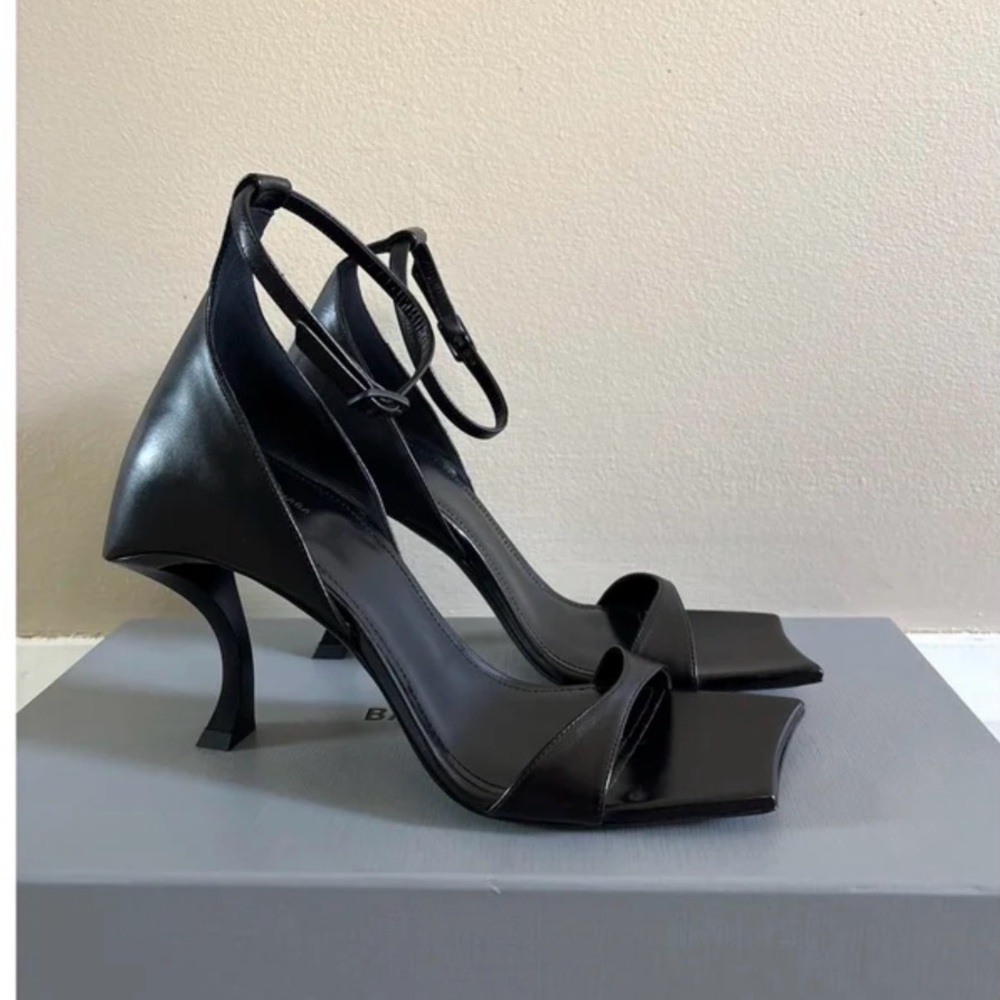 Balenciaga Hourglass 100mm Sandals - Black Soft Leather - NIB - 38 - Picture 5 of 13